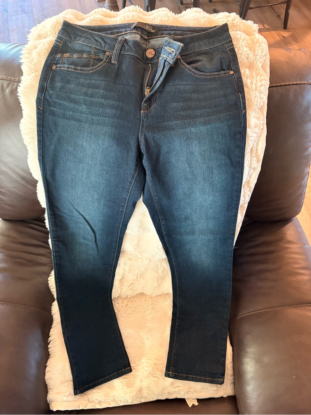 1822 Denim Women's Dark Blue Skinny Jeans